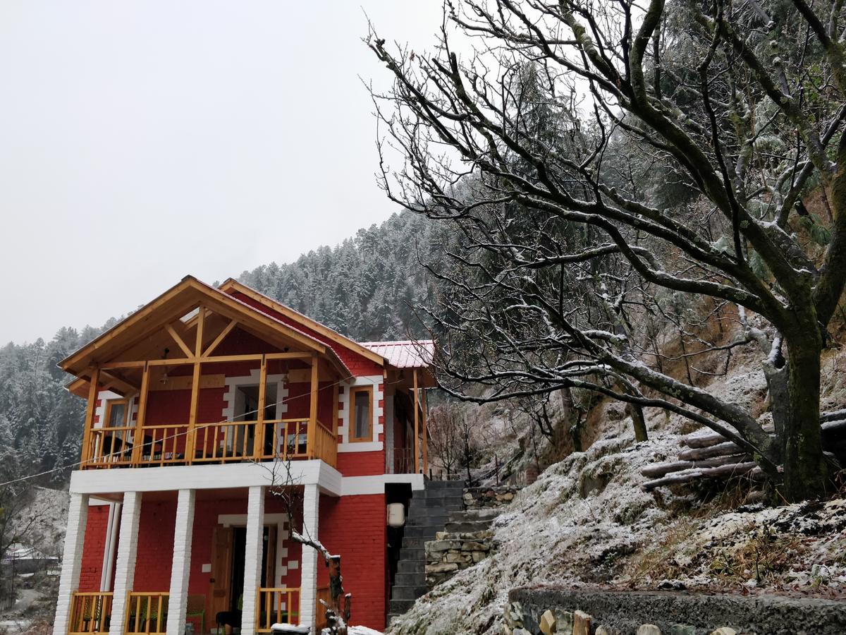 Offbeat Abodes - Tirthan Valley Banjar Екстер'єр фото